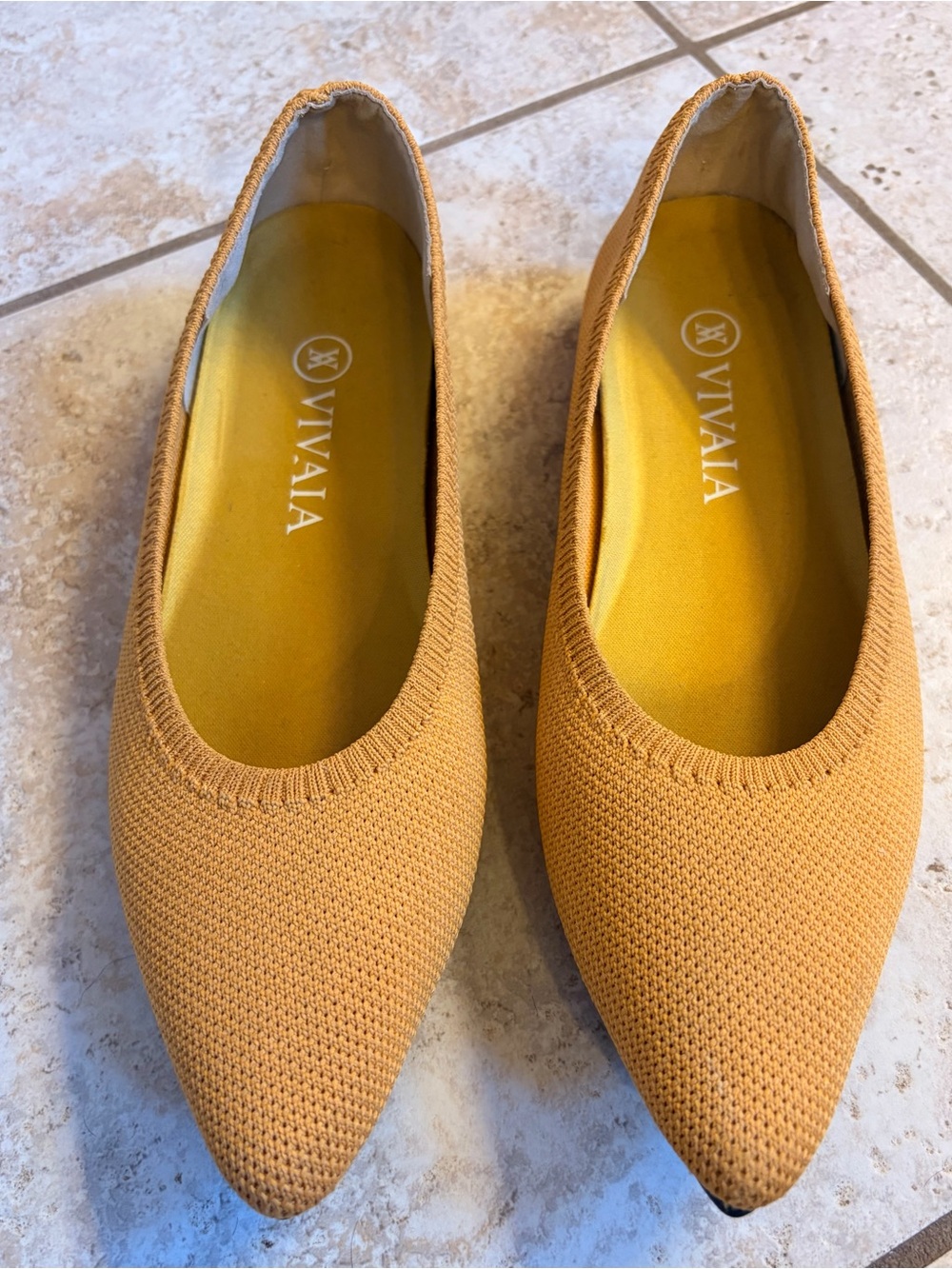 VIVAIA Pointed Toe Aria Ballet Flats - Ginger Yellow, Size 37.5 (US 7)